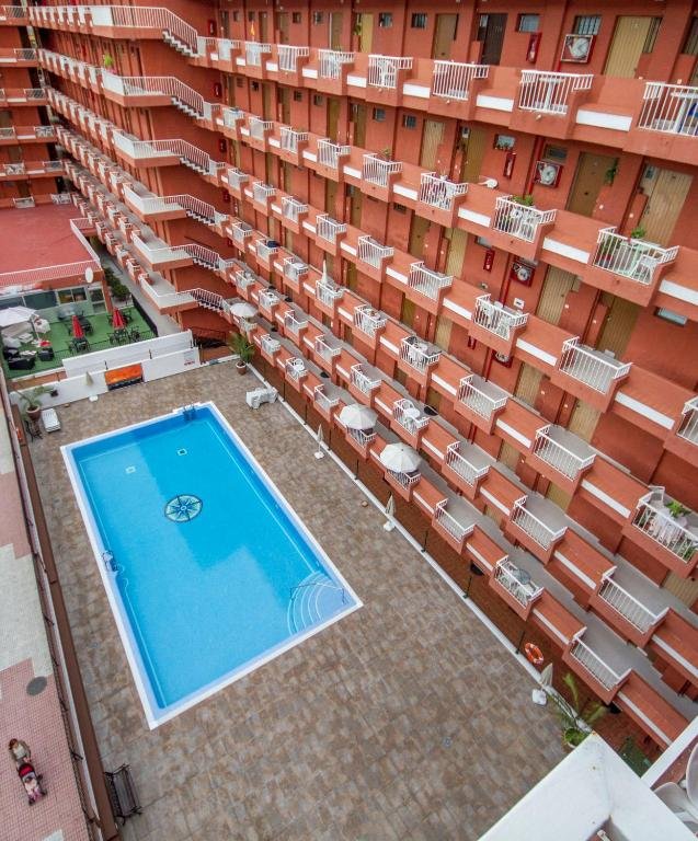 1. Piscina_edificio